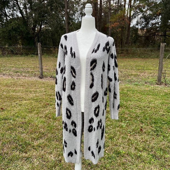 Cheetah Print Cardigan - Picture 1 of 5